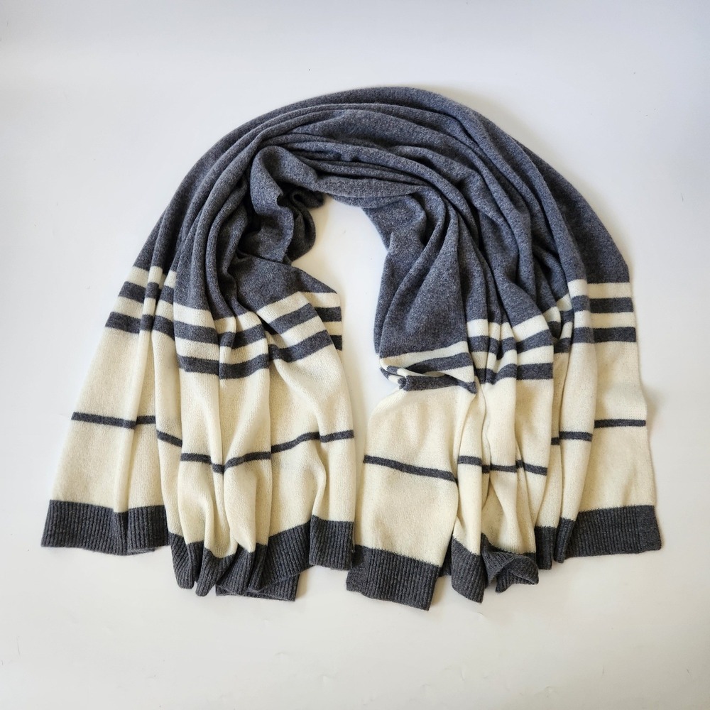 Halogen Cashmere Wrap Shawl Scarf Gray Cream Colorblock Academia Normcore Preppy